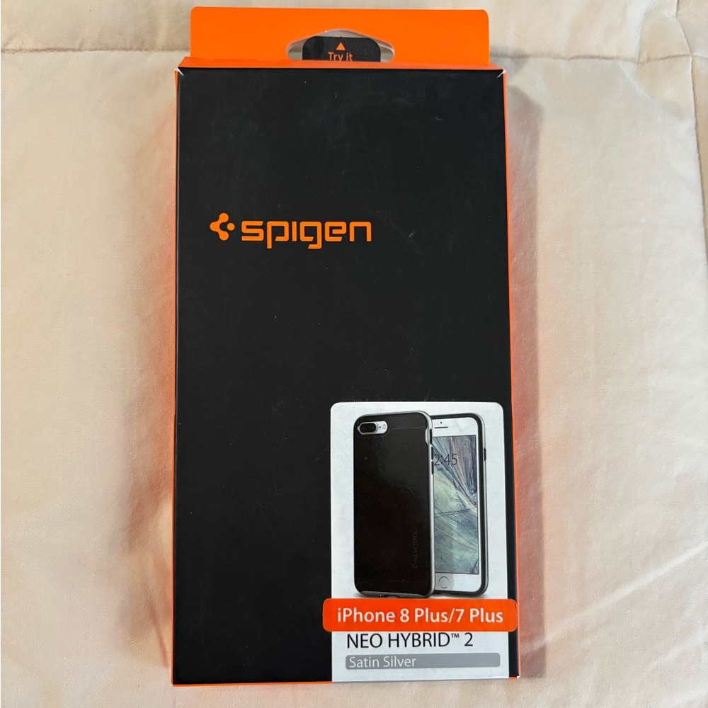 ⭐️ Spigen iPhone 8Plus / 7Plus Case